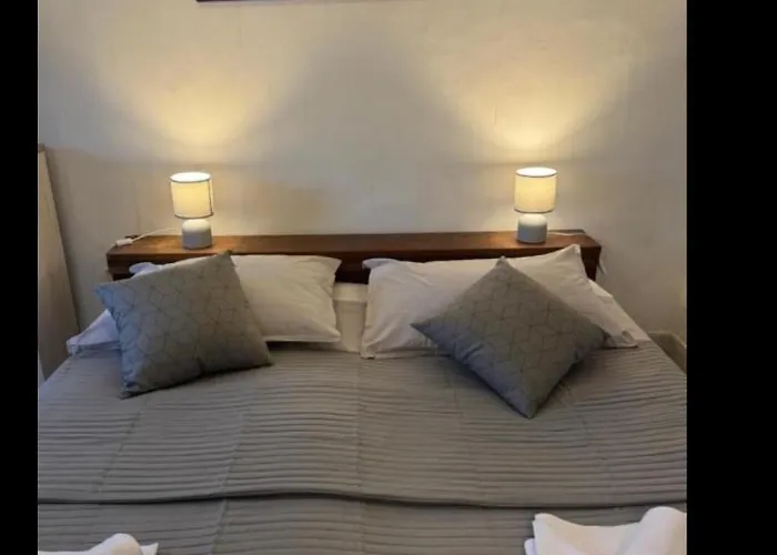 Rose Apartment